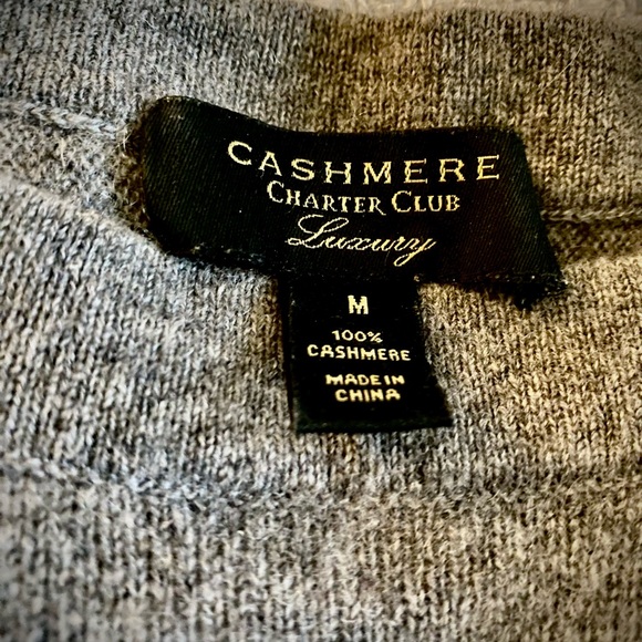 Charter Club Sweaters - Medium Cashmere Crewneck Sweater in Heather Gray w/ Pink Stripes